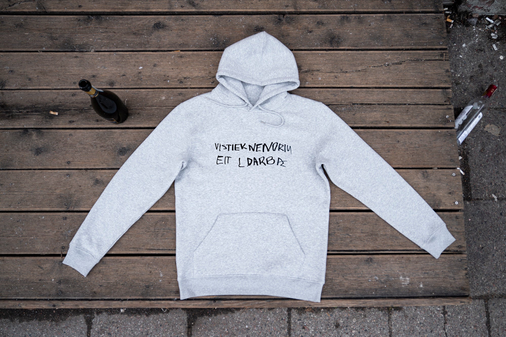 Nenoriu į darbą • džempas