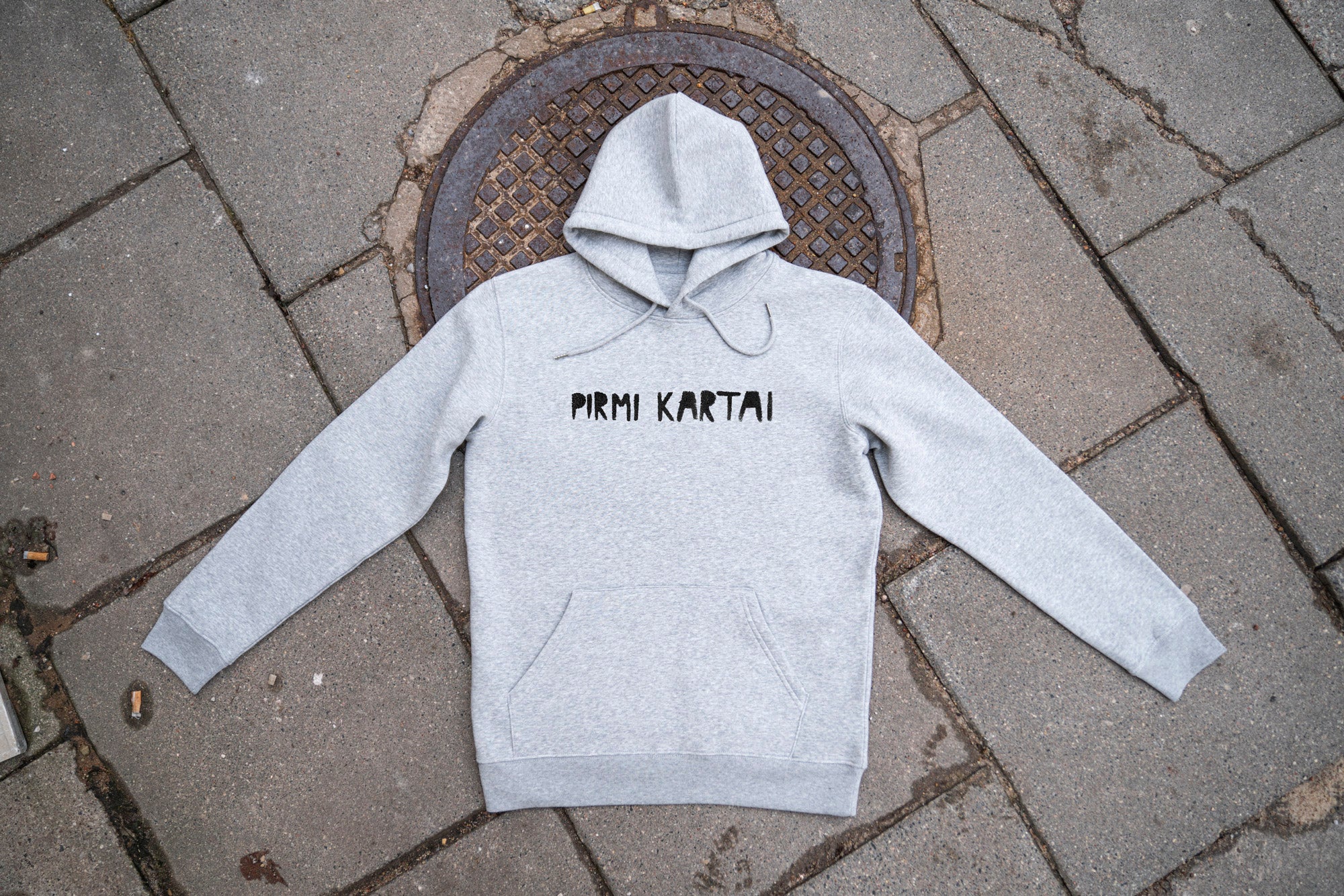 Pirmi kartai • džempas