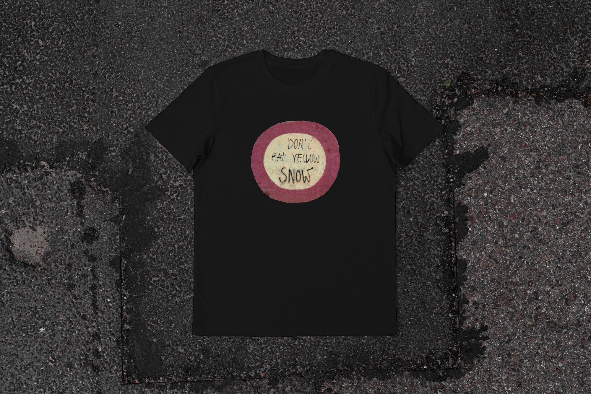 DON'T EAT YELLOW SNOW • marškinėliai